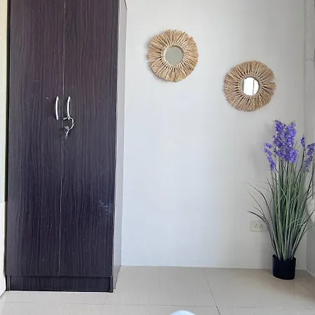 Unistay Shore Res W Bal Manila Bay View Nr Moa