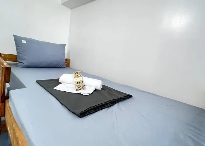Unistay Shore Res W Bal Bay View Nr Moa Apartment Manila