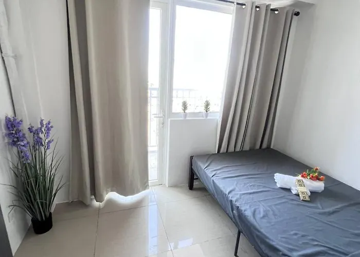 Apartment Unistay Shore Res W Bal Bay View Nr Moa *